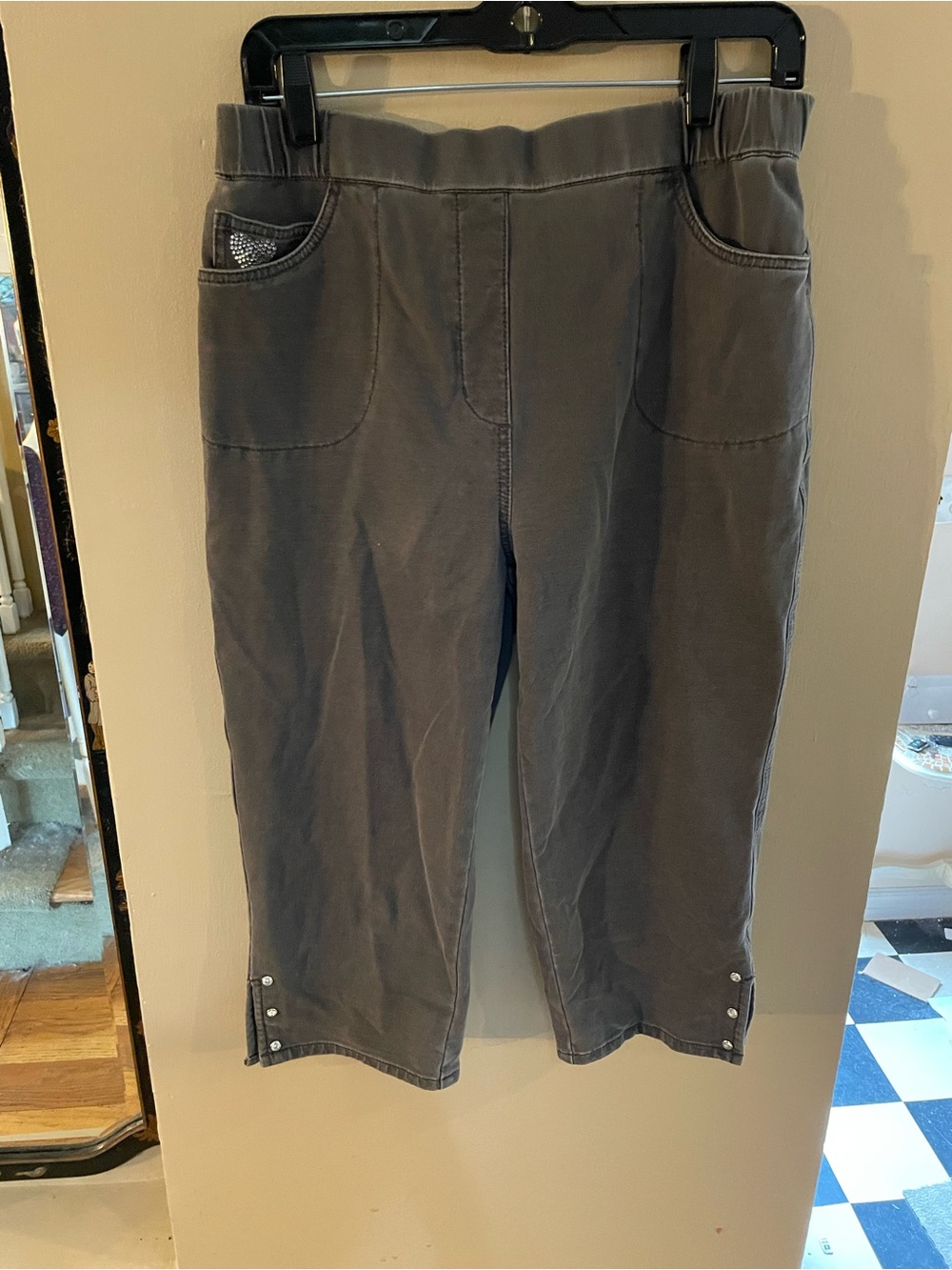 Quacker Factory Stretch Gray cropped pants with Stud & rhinestone accents